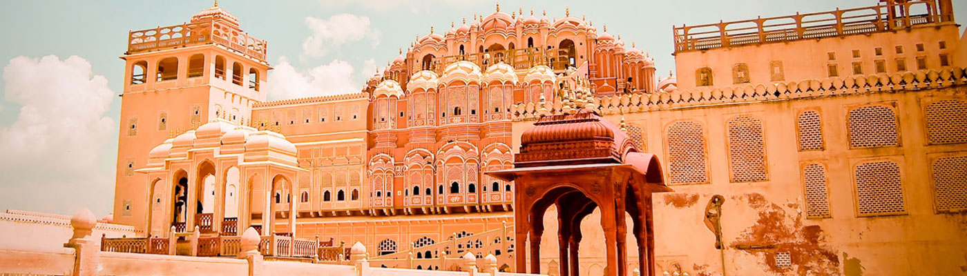 hermoso fuerte durante los viajes a Jaipur
