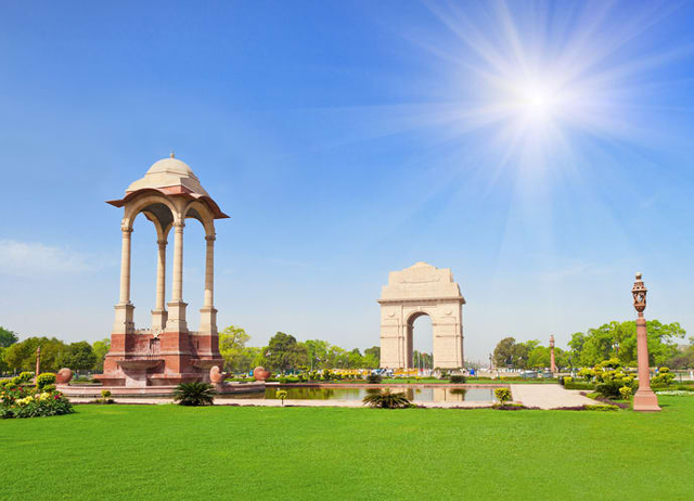Vista de la Puerta de la India mientras viaje a India